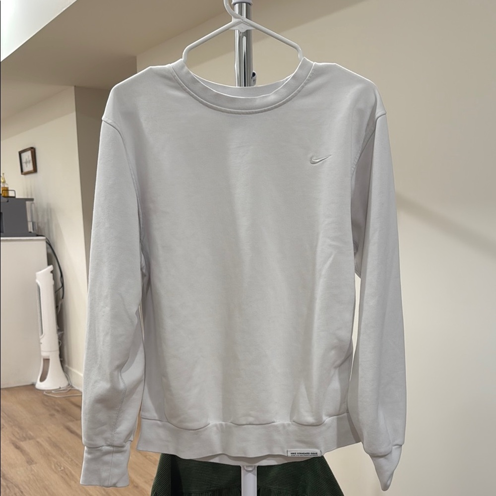Nike Light Gray Crewneck Sweatshirt
